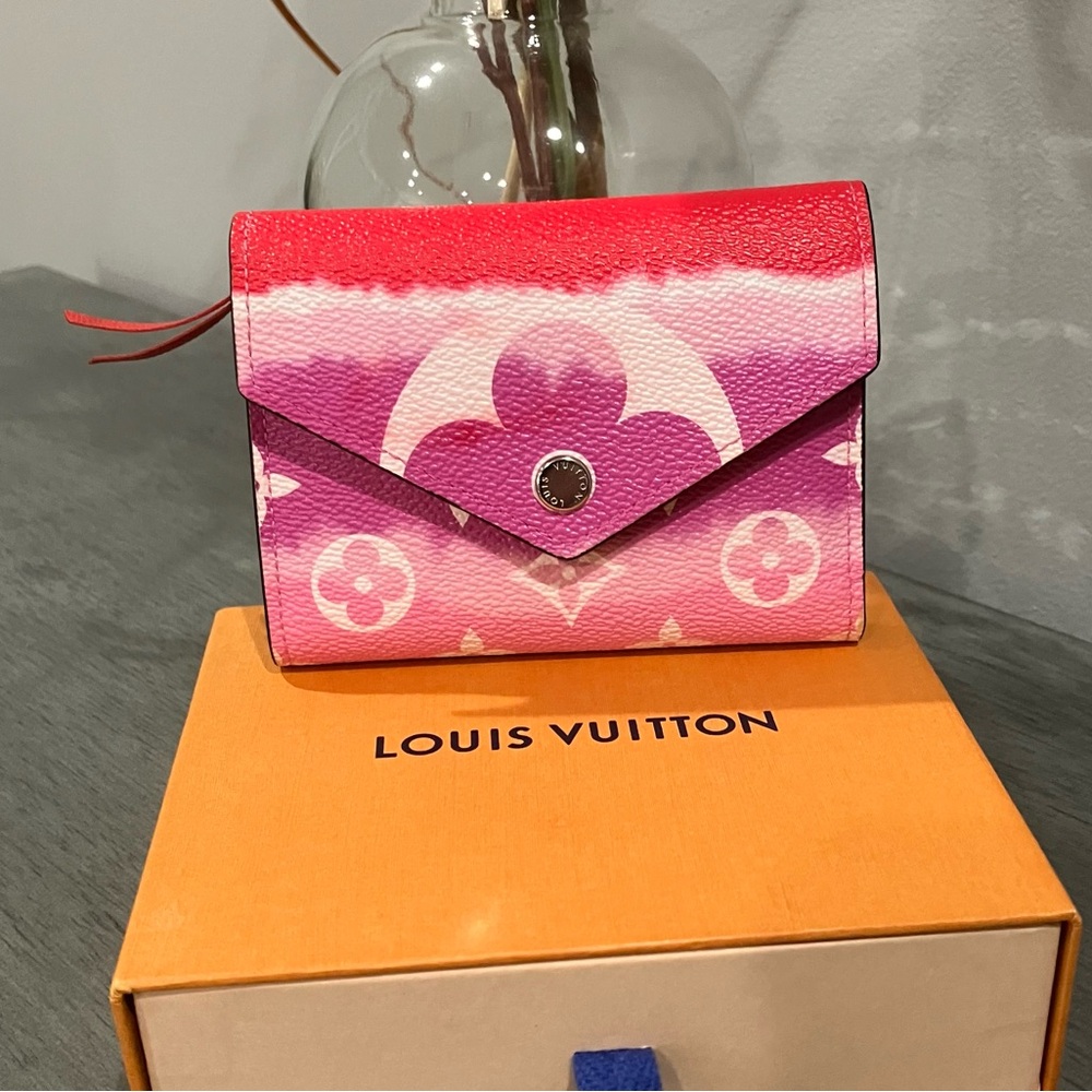 Louis Vuitton Escale Victorine Wallet with COA